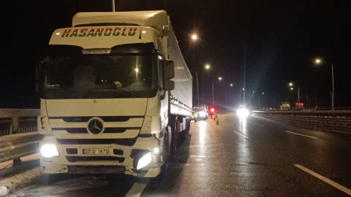 Otoyolda Direksiyon Başında Kalp Krizi Geçirdi