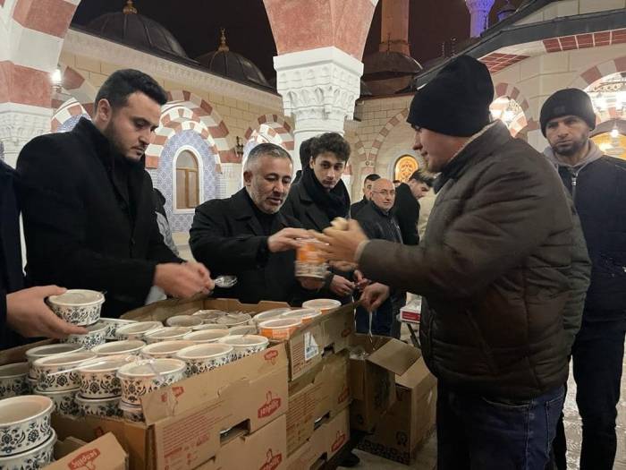 Ak Parti’den Şehitler İçin Helva Dağıtımı Yapıldı