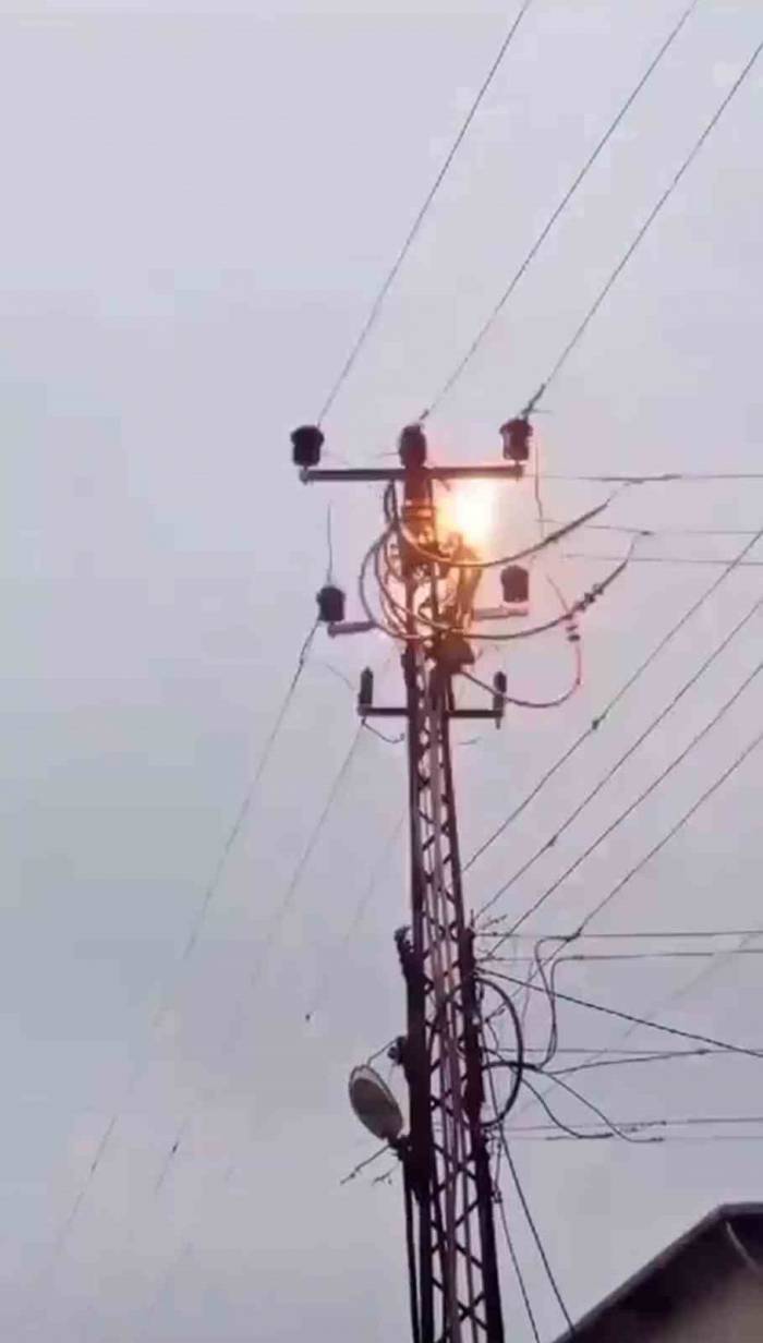 Elektrik Direğine Çıkan Şahıs Akıma Kapıldı