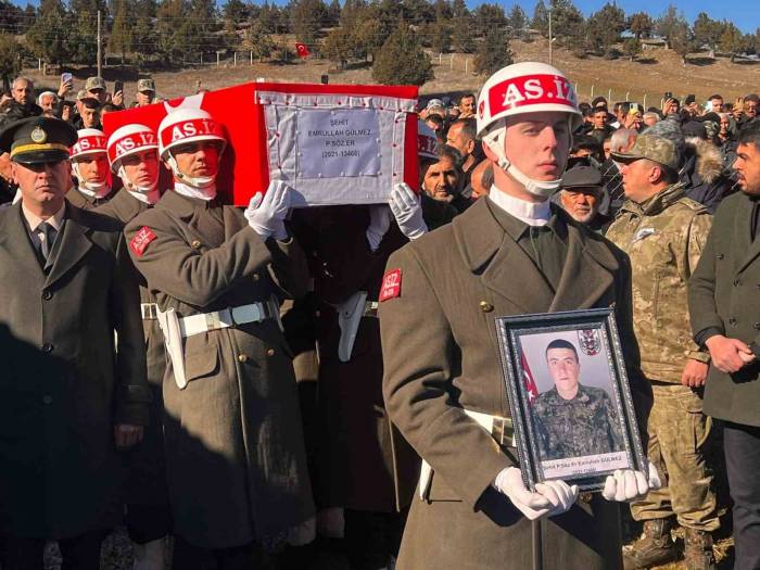 Doğum Gününe 5 Gün Kala Şehit Olan Gülmez, Son Yolculuğuna Uğurlandı