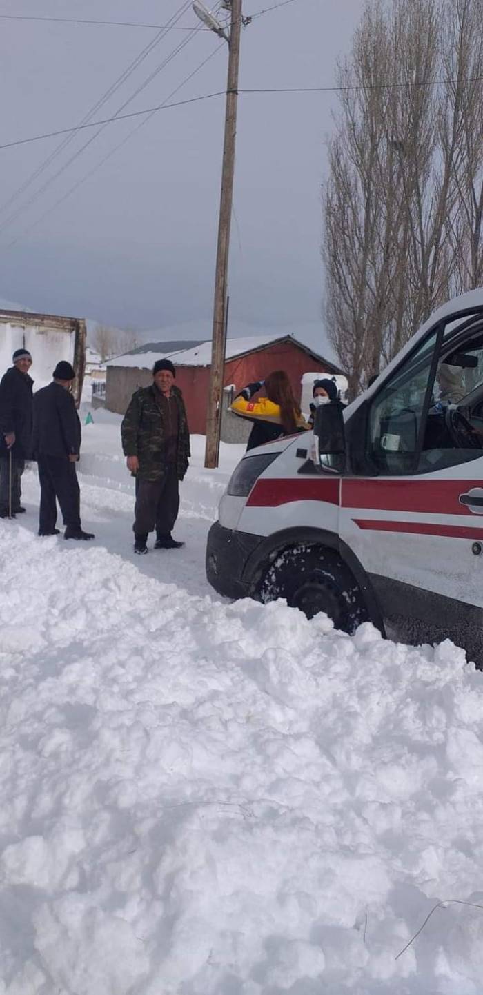 Yolda Kalanların İmdadına Belediye Ekipleri Yetişti