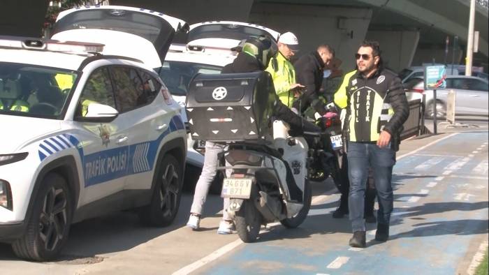İstanbul’da Yürüyüş Yolunda Motor Kullanan Sürücülere Ceza Yağdı