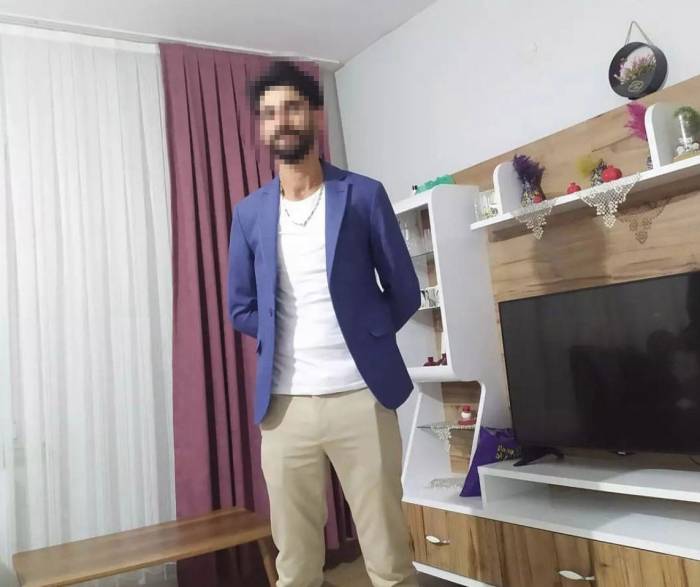 Saplantılı Aşık, Genç Kızı Akrabasının Nişanında Öldürdü