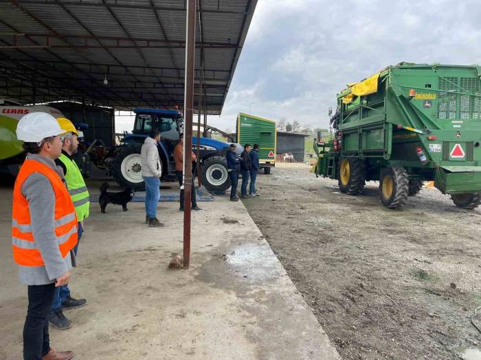 Pamuk Hasat Makinesi Eğitimi’ni Tamamlayanlar Sınavdan Geçti