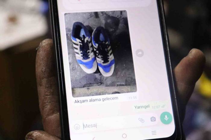 Yılların Ayakkabı Tamircisi Teknolojiye Ayak Uydurarak Çalışıyor