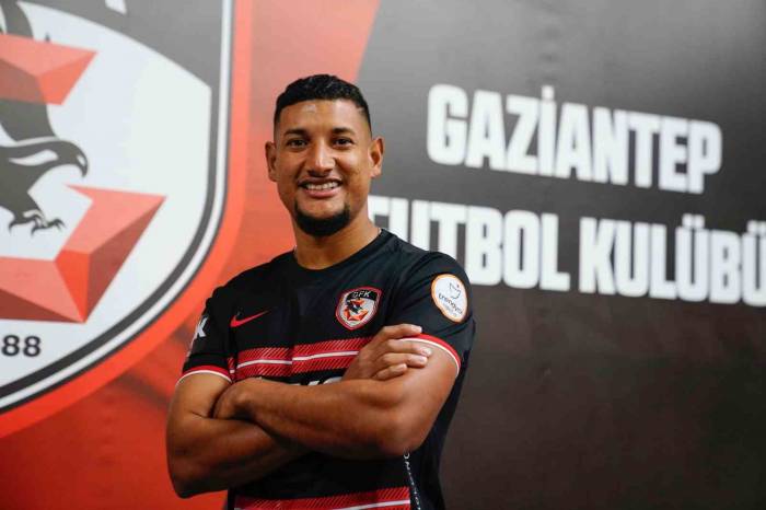 Bryan Acosta, Gaziantep Fk’da