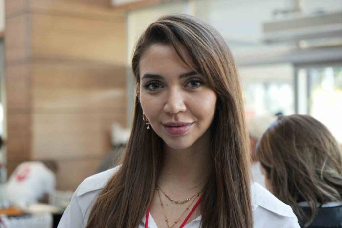 Hastane Lobisinde Hayır Çarşısı