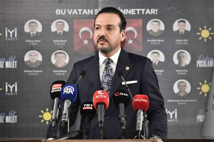 İyi Parti Sözcüsü Zorlu: "(Bilecik Belediyesinin İyi Parti’ye Geçmesi) Kimin Oy Verdiği Belli Değilken Öngörü Üzerinden Partimize Yeni Bir Algı Operasyonu Yapılmasını Yadırgıyoruz"