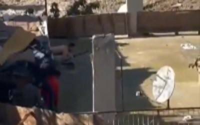 İzmir’de Sokak Ortasındaki Silahlı Çatışma Kamerada