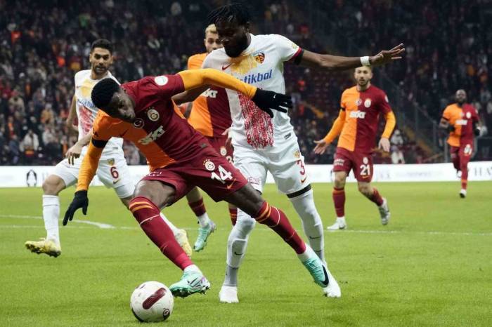 Trendyol Süper Lig: Galatasaray: 2 - Kayserispor: 1 (Maç Sonucu)