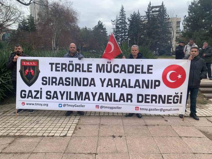 Tügşav’dan "Dem Parti Kapatılsın" Eylemi