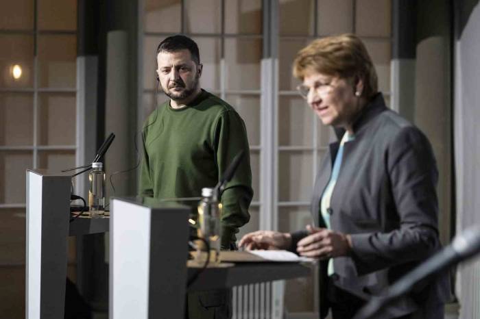 Zelenskiy’nin Talebi Üzerine İsviçre, Ukrayna Barış Zirvesi’ne Ev Sahipliği Yapacak