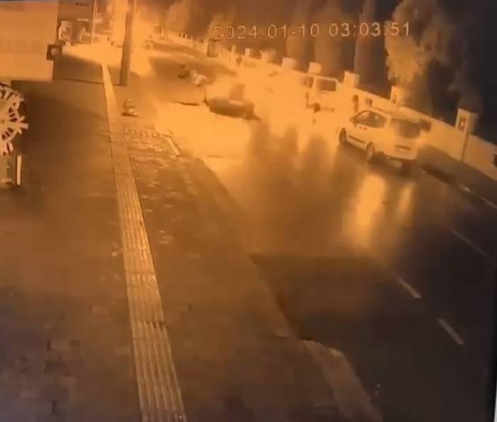 Yol Denetiminde ’dur’ İhtarına Uymadı, Polislere Çarpıp Hastanelik Etti