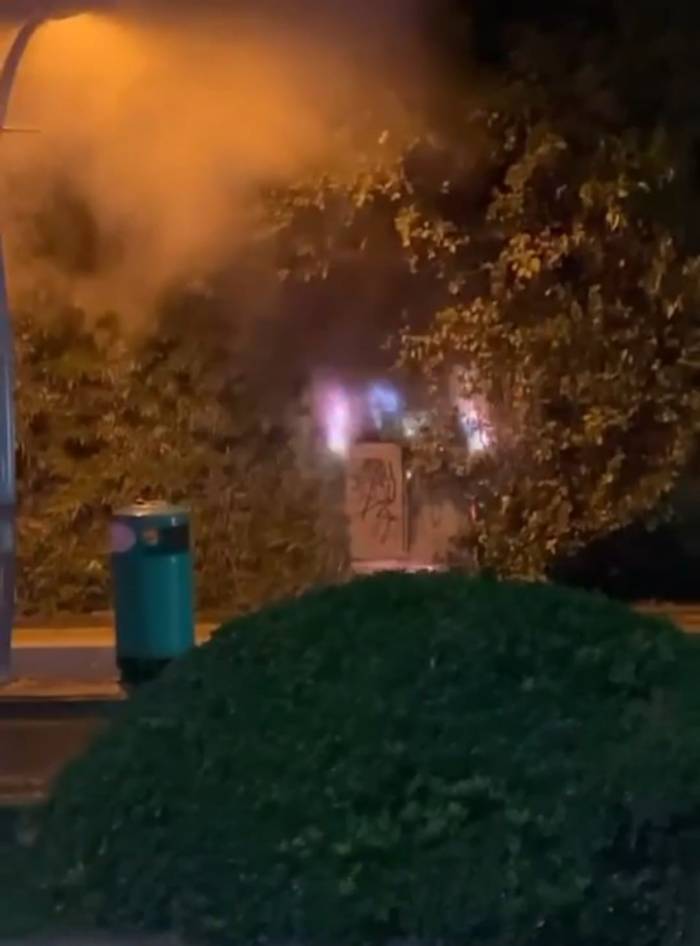 Patlayan Trafo Alev Alev Yandı