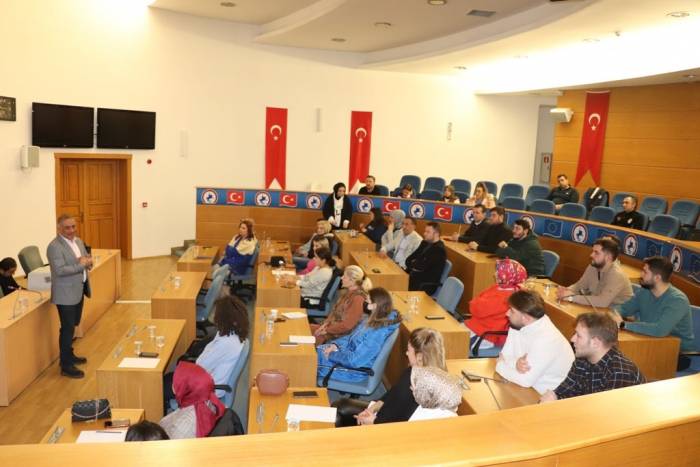 Belediye Personeline Diksiyon Ve Beden Dili Eğitimi