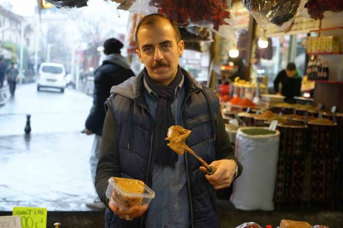 Kış Aylarının Vazgeçilmezi Katı Üzüm Pekmezine Yoğun İlgi