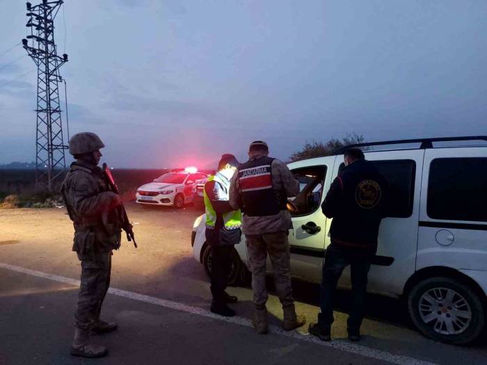 Hatay’da Jandarma Ekipleri 108 Aranan Şahsı Yakaladı
