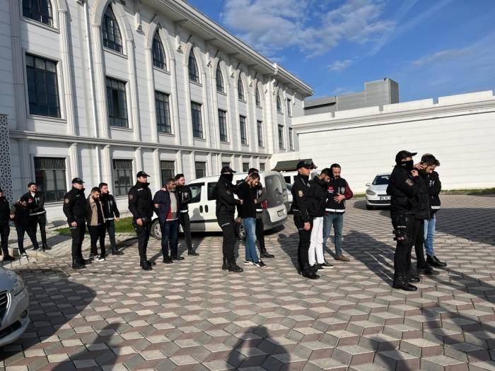 Gasp Ve Hürriyetten Yoksun Bırakma Suçunu İşleyen 6 Şüpheliye Ev Hapsi