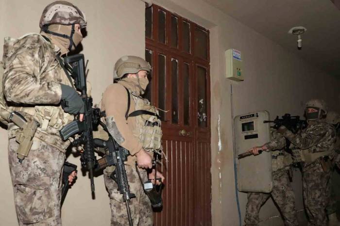 Mersin’de Deaş Operasyonu