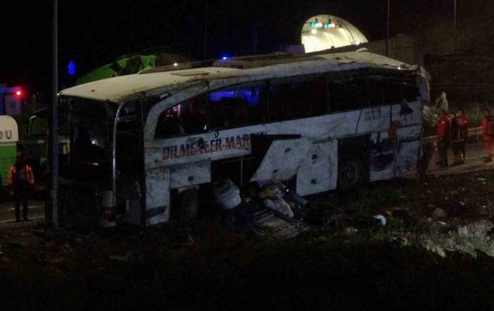 Mersin’deki Otobüs Kazasında Ölenlerden 6’sının Kimliği Belirlendi