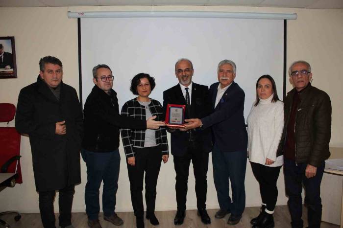 Market Çalışanları Eğitim Sertifikalarını Aldı