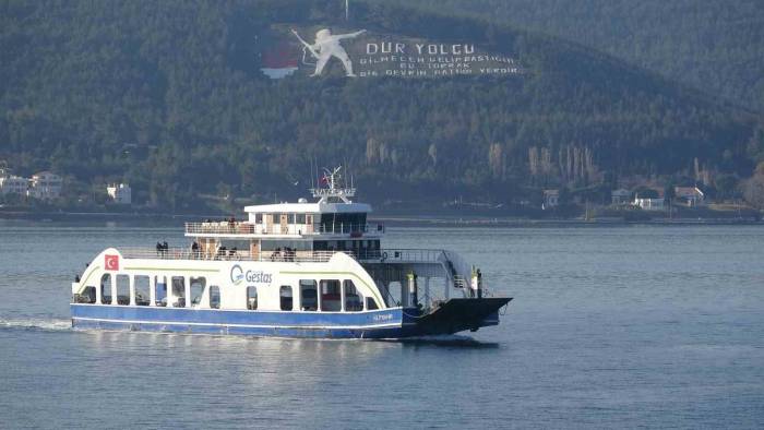 Bozcaada Ve Gökçeada’ya Yarınki Bazı Feribot Seferlerine Fırtına Engeli