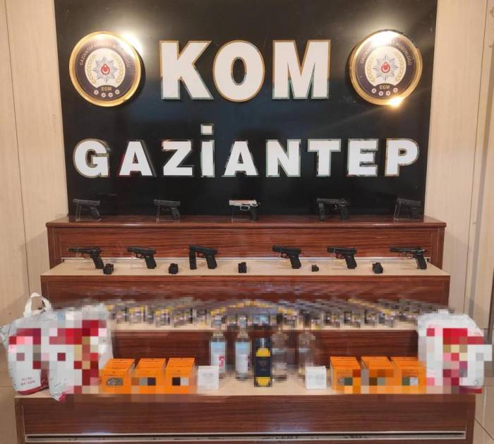 Gaziantep’te 11 Adet Kaçak Tabanca Ele Geçirildi: 2 Şahıs Tutuklandı