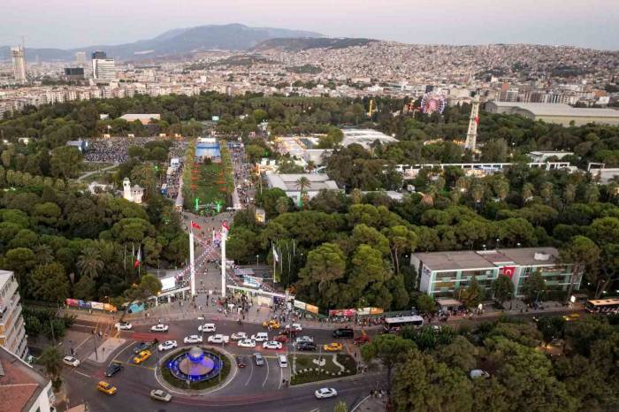 İzkitap Baharın Coşkusuyla Kültürpark’ta