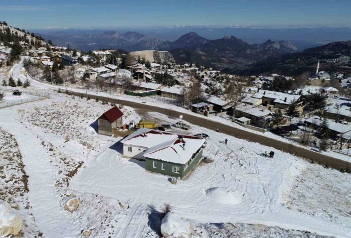 Konyaaltı’nın Saklıkent’teki Ek Hizmet Binası Son Aşamada