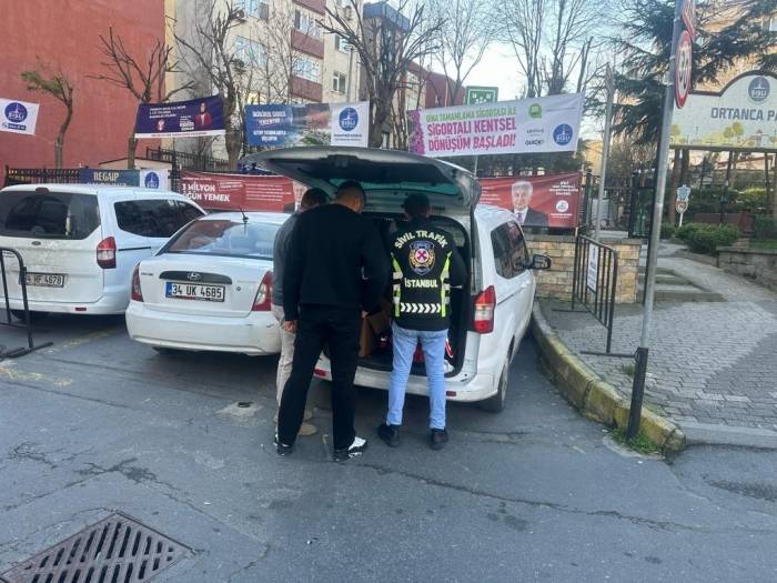 Şişli’de Sürücüye Dehşeti Yaşatan Magandalar Yakalandı: Ayna Kırıp Tehdit Etmişti