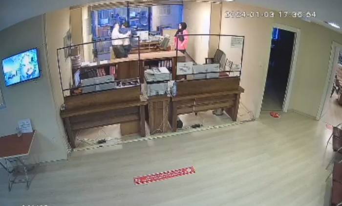 Esenler Birleşik Esnaf Ve Sanatkarlar Odası’nda "Usulsüzlük" Kavgası: Oda Başkanı Yumruk Attı, Kavga Çıktı