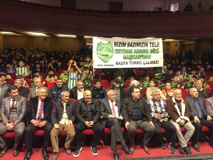 Büyükşehir’den 800 Okula Spor Malzemesi Yardımı