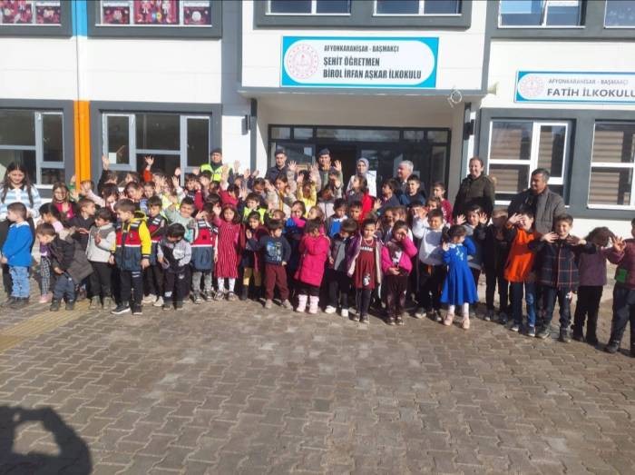 Jandarma Ekipleri Çocuklara Yaptıkları İşi Çizgi Filimle Anlattı.