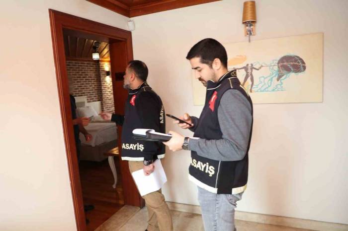 Antalya’da Günübirlik Kiralanan Evlere Eş Zamanlı Denetim