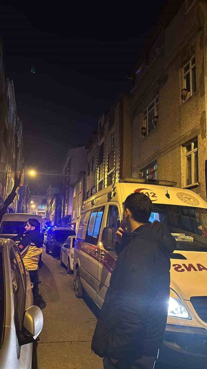 Bayrampaşa’da Dehşet: Kız Arkadaşını Uzun Namlulu Silahla Vurarak Ağır Yaraladı