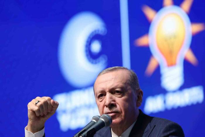 Cumhurbaşkanı Erdoğan: “Özgür Efendiyi Vesayetten Kurtarıp Özgürleştireceğiz”