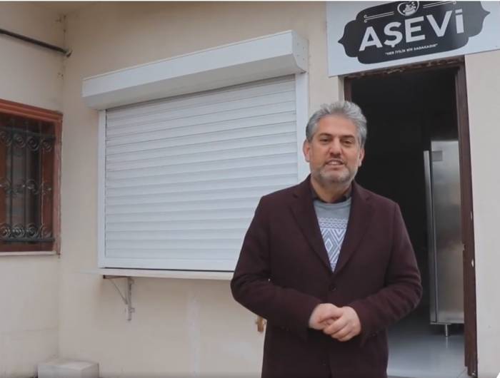 Aşevinde Pişen Sıcak Yemekler Vatandaşa Ulaştırılıyor