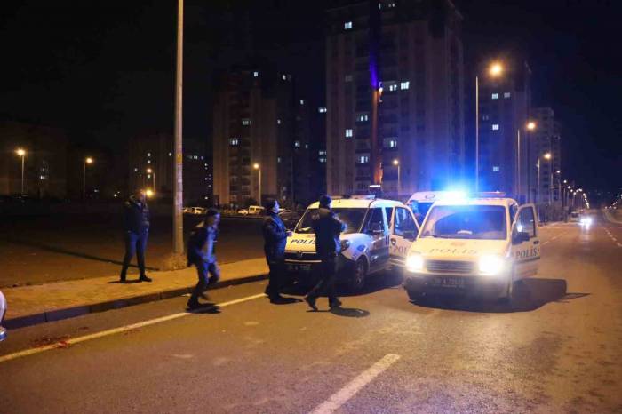 Tüfekle Vurdu, Olayı İhbar Ettikten Sonra Teslim Oldu