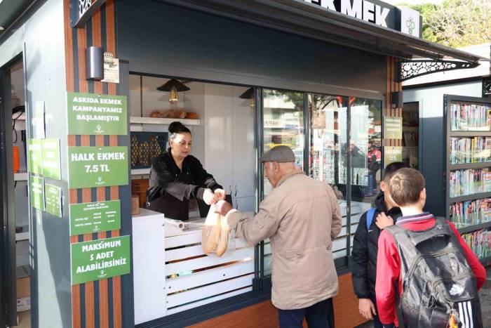 Marmaris’te Halk Büfe’den 5 Ayda 215 Bin Ekmek Satışı