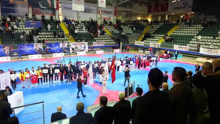 Muğla’da Büyükler Türkiye Taekwondo Şampiyonası Başladı