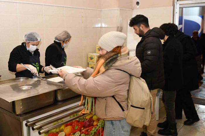 Tepebaşı Öğrencinin Yanında