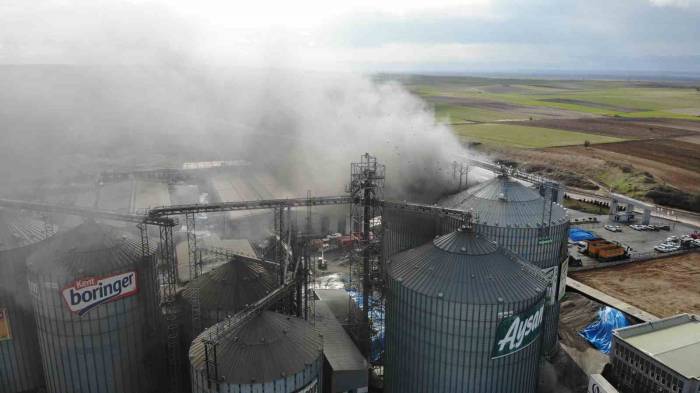 Edirne’de Sıvı Yağ Fabrikasında Yangın