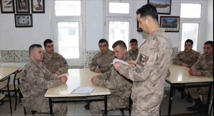 Minik Öğrencilerden Jandarmaya Mektup