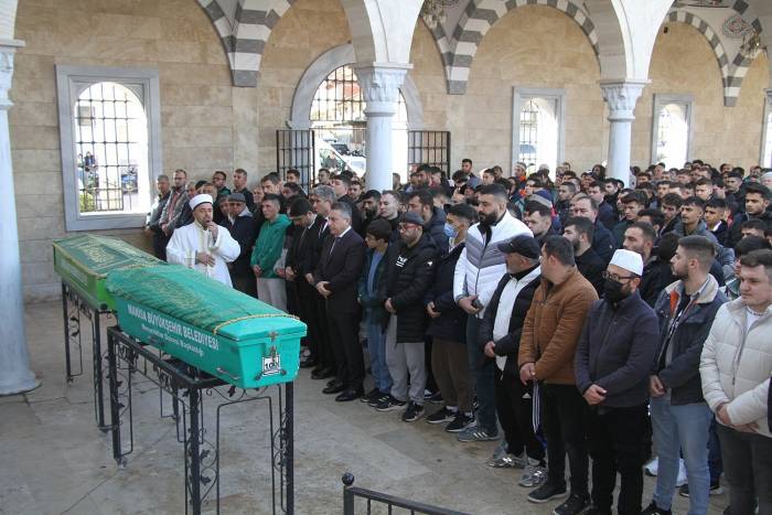 Genç Güreşçi Gözyaşları Arasında Toprağa Verildi