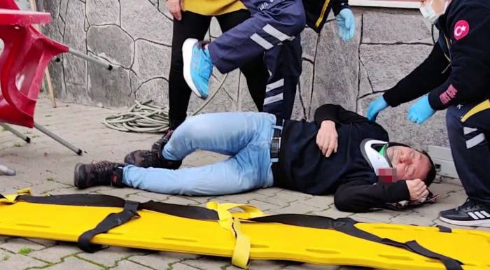 Onarmak İçin Çıktığı Çatıdan Kafa Üstü Düşen Adam Yaralandı