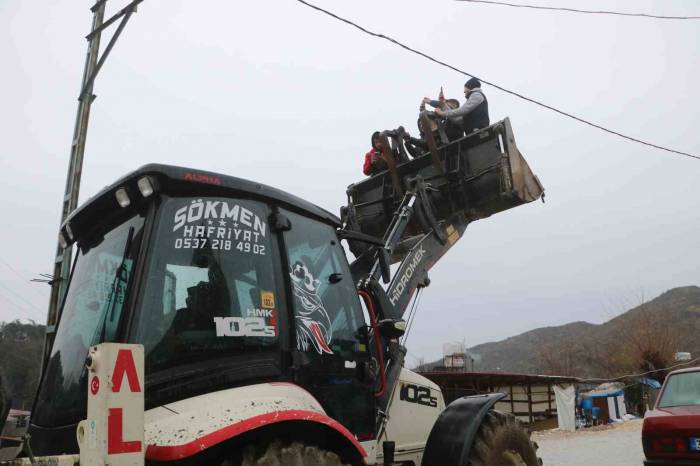 İlk Türk Astronot Uzaya Çıktı Ama Onlar Hala Bir ‘Alo’ Kelimesine Hasret