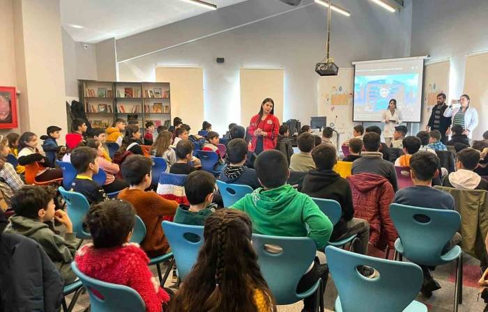 Diyarbakır’da Öğrencilere Uzay Bilimleri Semineri