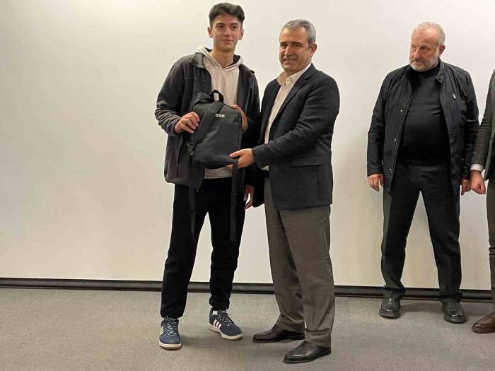 Esenler Belediyesi ‘Genç Kart’ Projesini Tanıttı