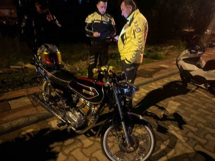 Gece Kartalları Milas’ta Huzuru Bozan Motosiklet Sürücüsünü Yakaladı