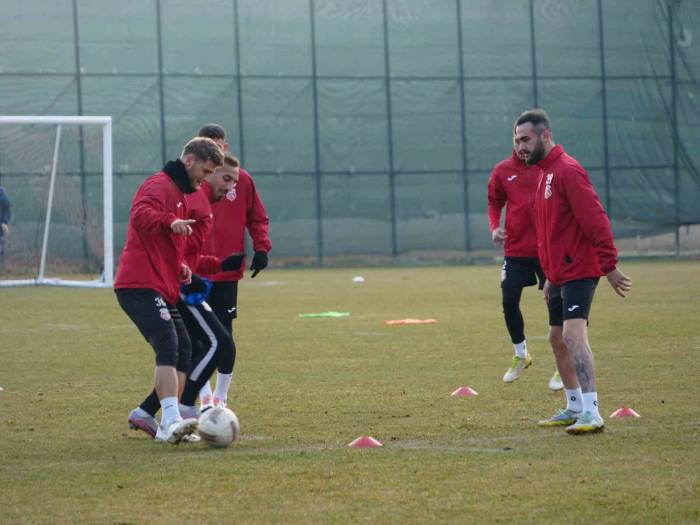 Kastamonuspor, 24ersinzanspor Karşılaşmasının Hazırlıklarını Sürdürüyor